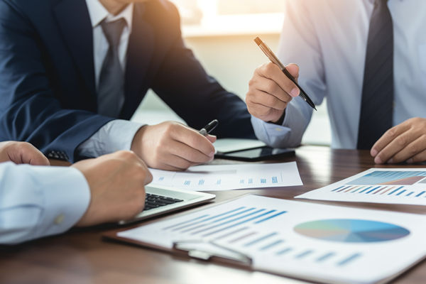 風(fēng)險管理咨詢：識別并應(yīng)對潛在風(fēng)險，確保生產(chǎn)安全